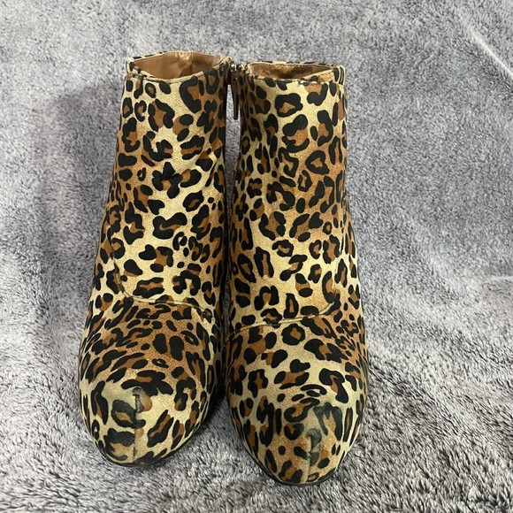 Charlotte Russe Ankle Booties Leopard Print Size 7 Stiletto Heels Faux Suede EUC - Picture 5 of 10